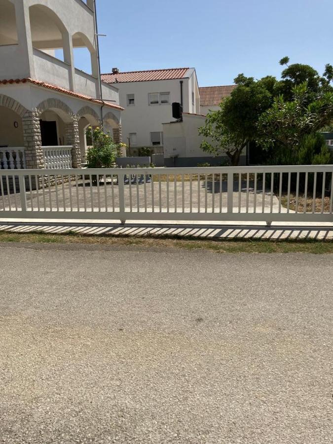 Beach Apartments Privlaka  Bagian luar foto