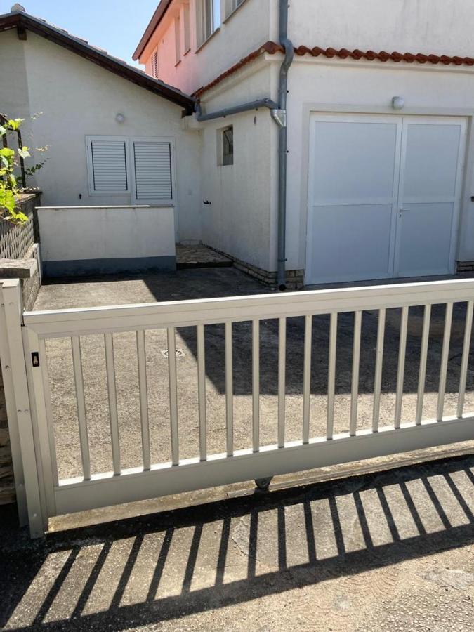 Beach Apartments Privlaka  Bagian luar foto