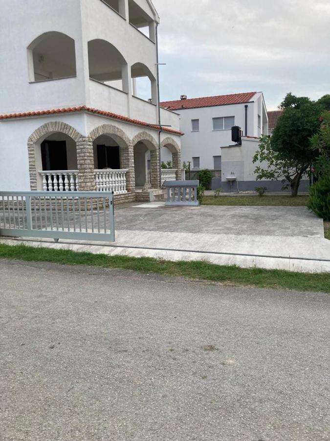 Beach Apartments Privlaka  Bagian luar foto